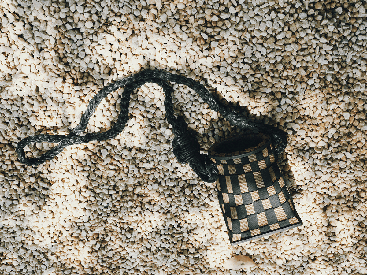 Paper Rattan Vase-Shaped Shoulder Bag