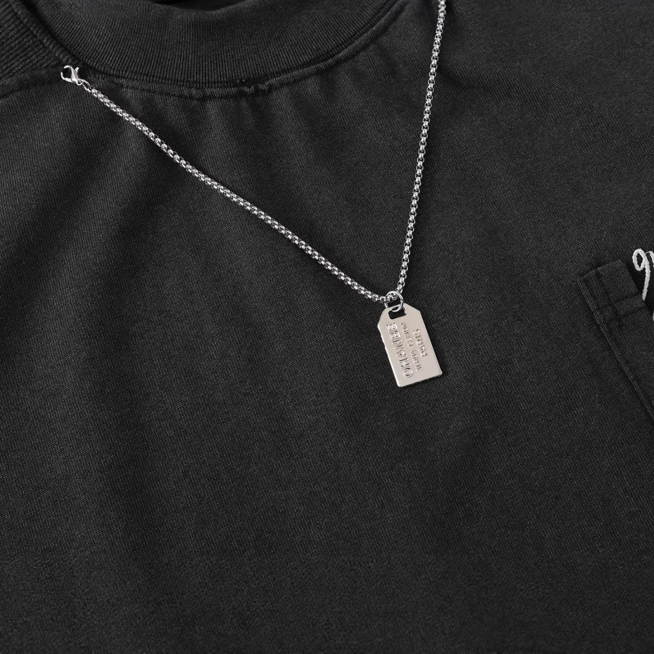 Necklece Design Heavyweight Washed Oversize Short Sleeve T-Shirt