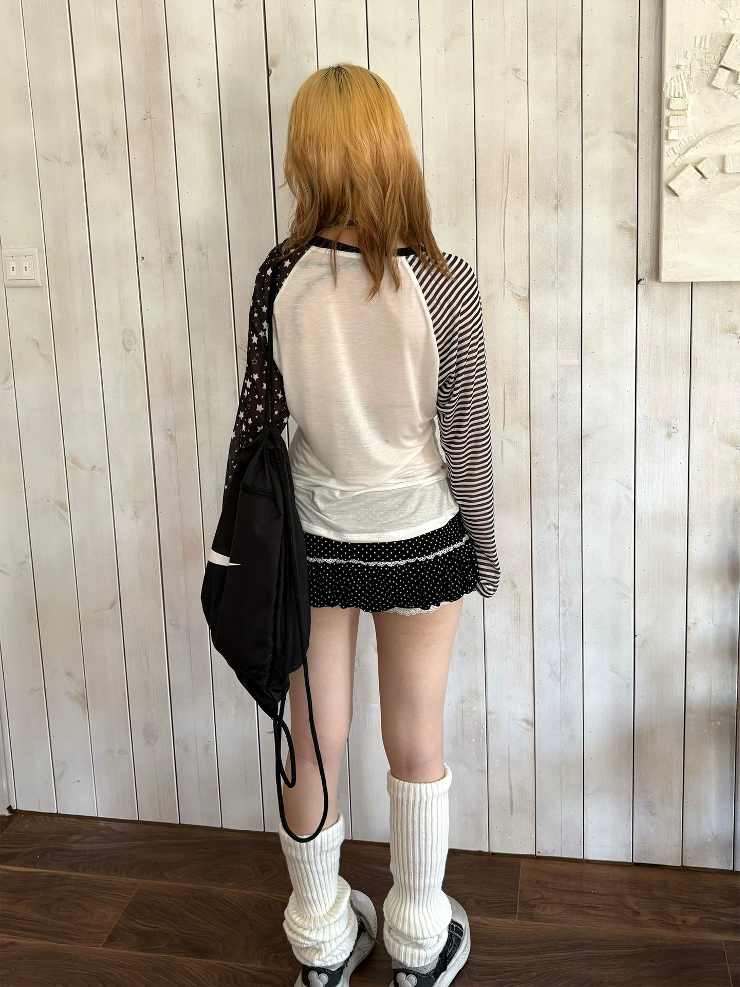 Star Contrast V-Neck Long Sleeve T-Shirt