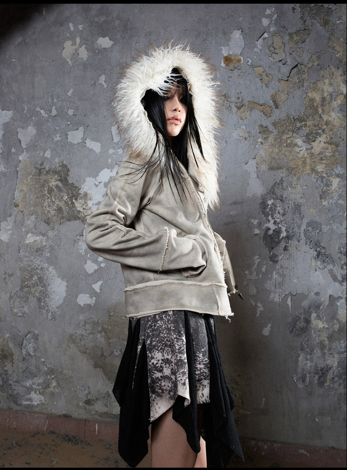 Fake Fur Collar Distressed Short Jacket