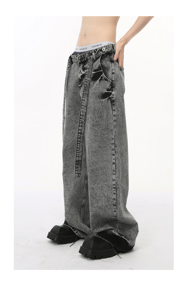 Jeans con silueta y diseño de cordones