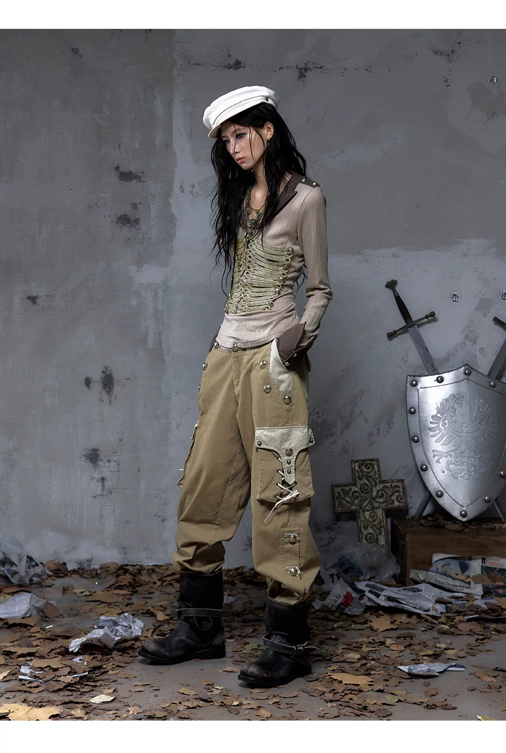 Panel Design Multi-Pocket Tapered Pants