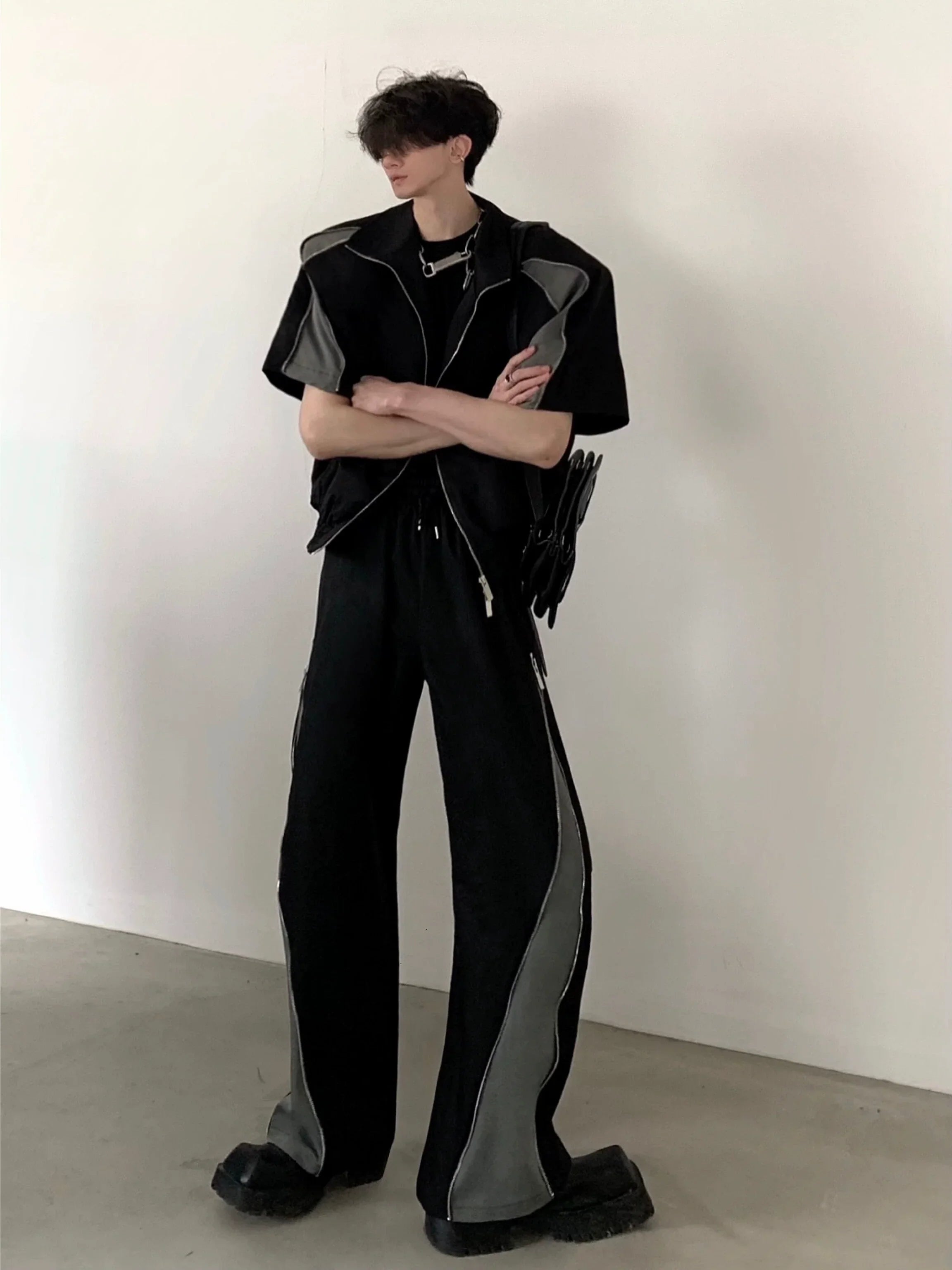 Shoulder Pad Short Sleeve ZIpper Shirt  & Zipper Design Trousers Setup