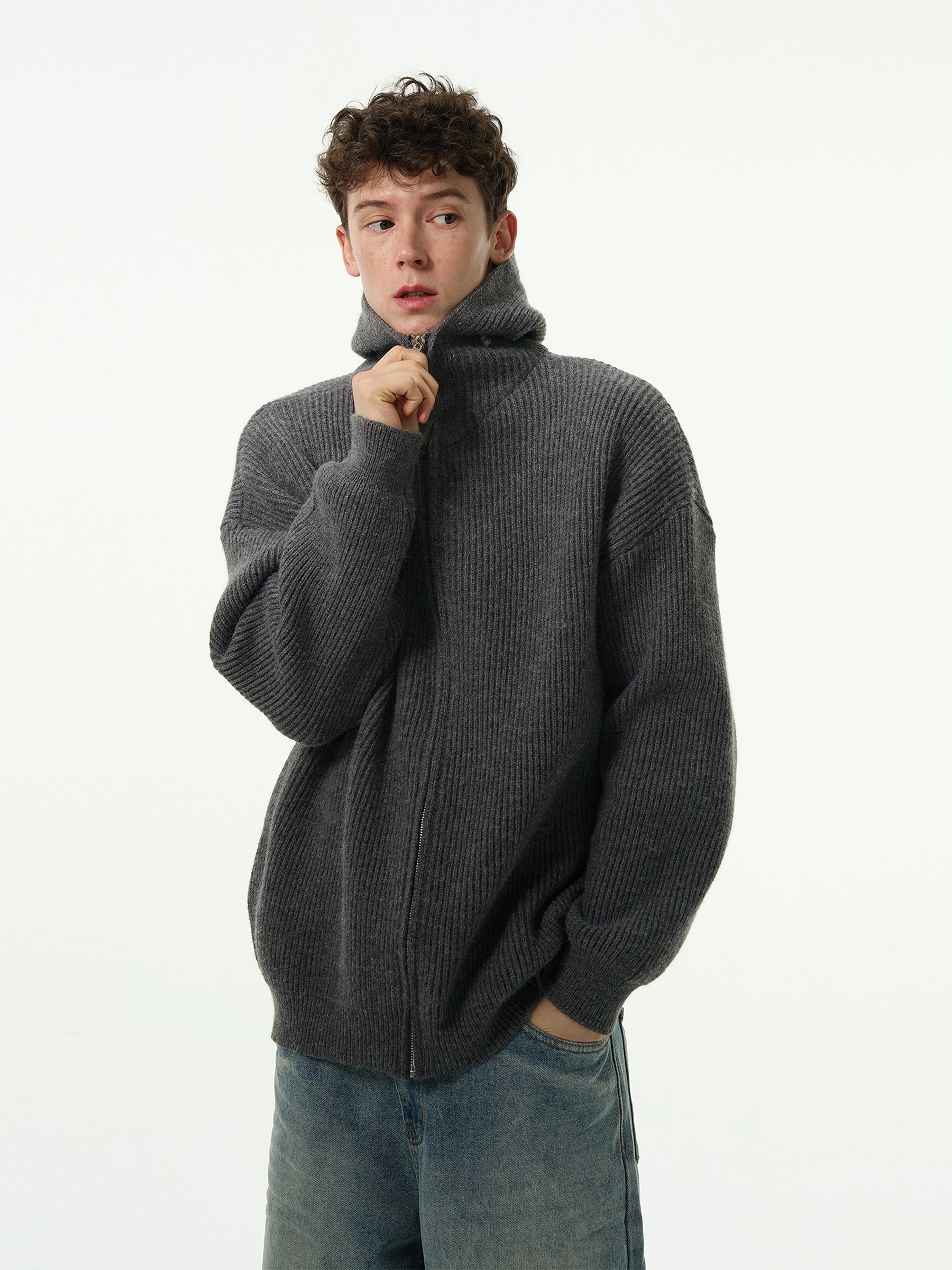 Cardigan en tricot à capuche