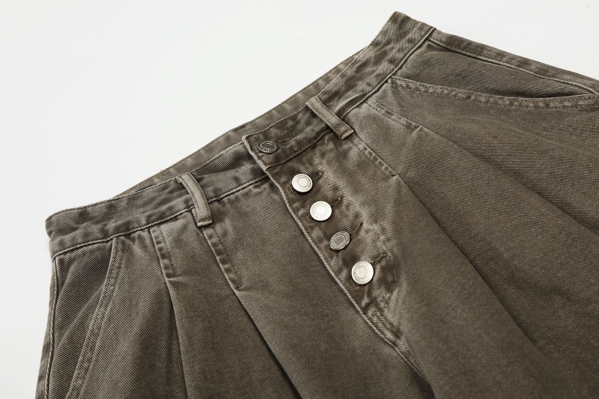 Multi-Button Pleats Wide Leg Barrel Denim Jeans