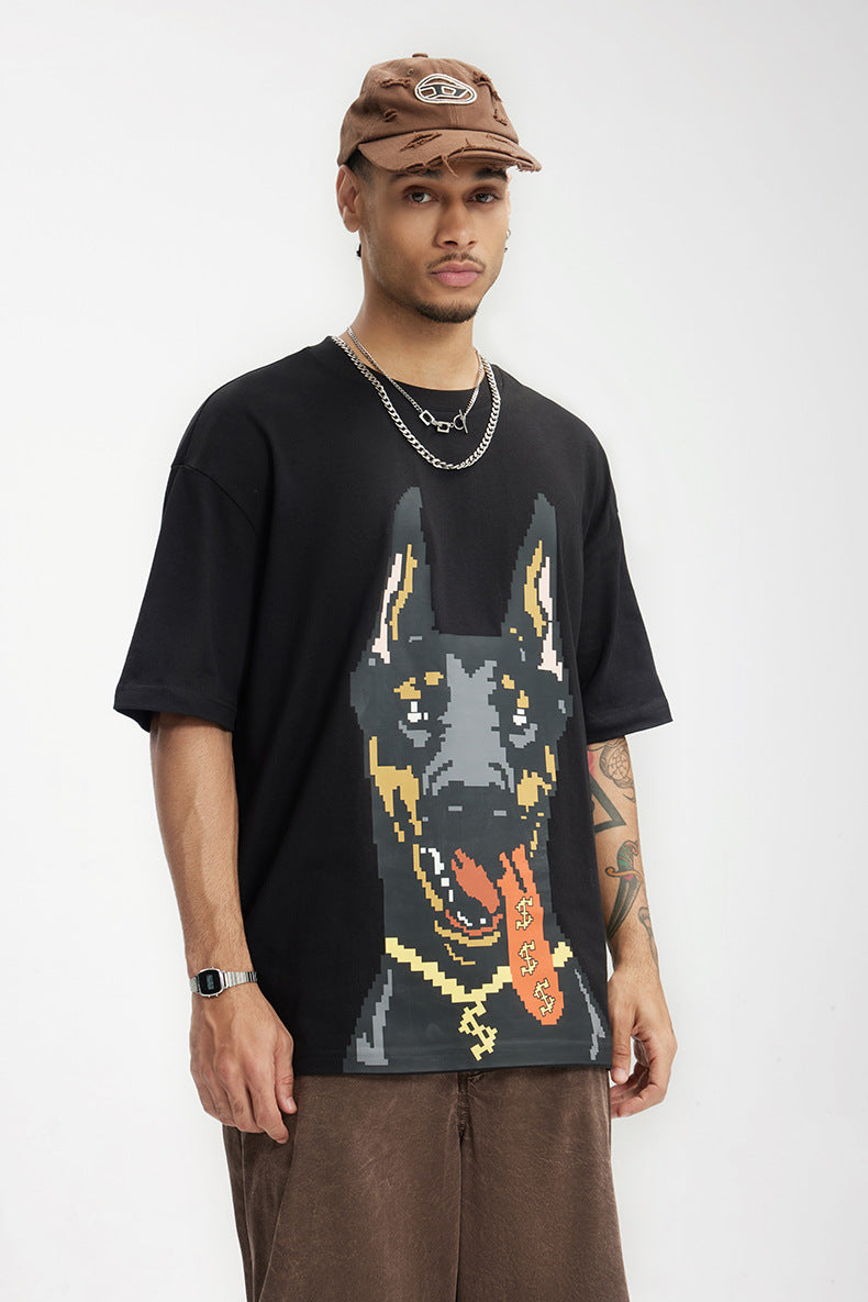 Camiseta con estampado de dóberman luminoso