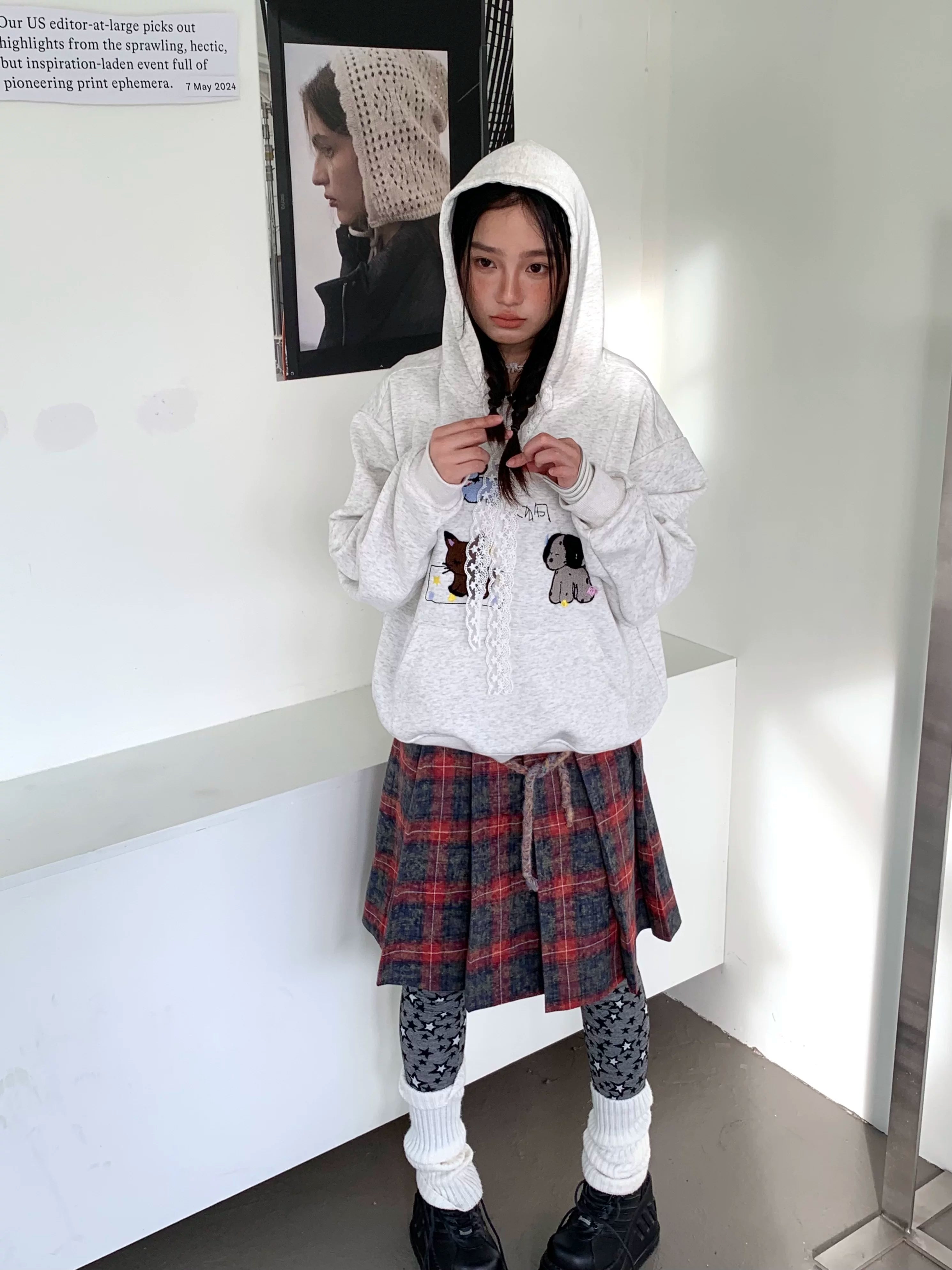 Lace Embroidery Dog Print Oversize Pullover Hoodie