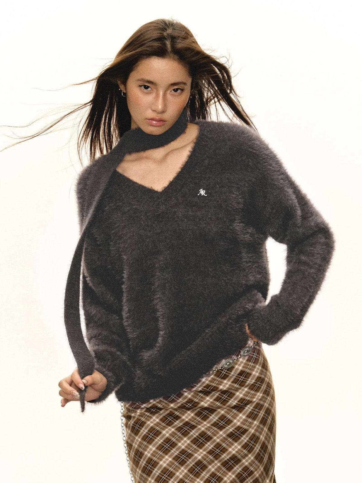 V-Neck Knit Sweater With Scarf