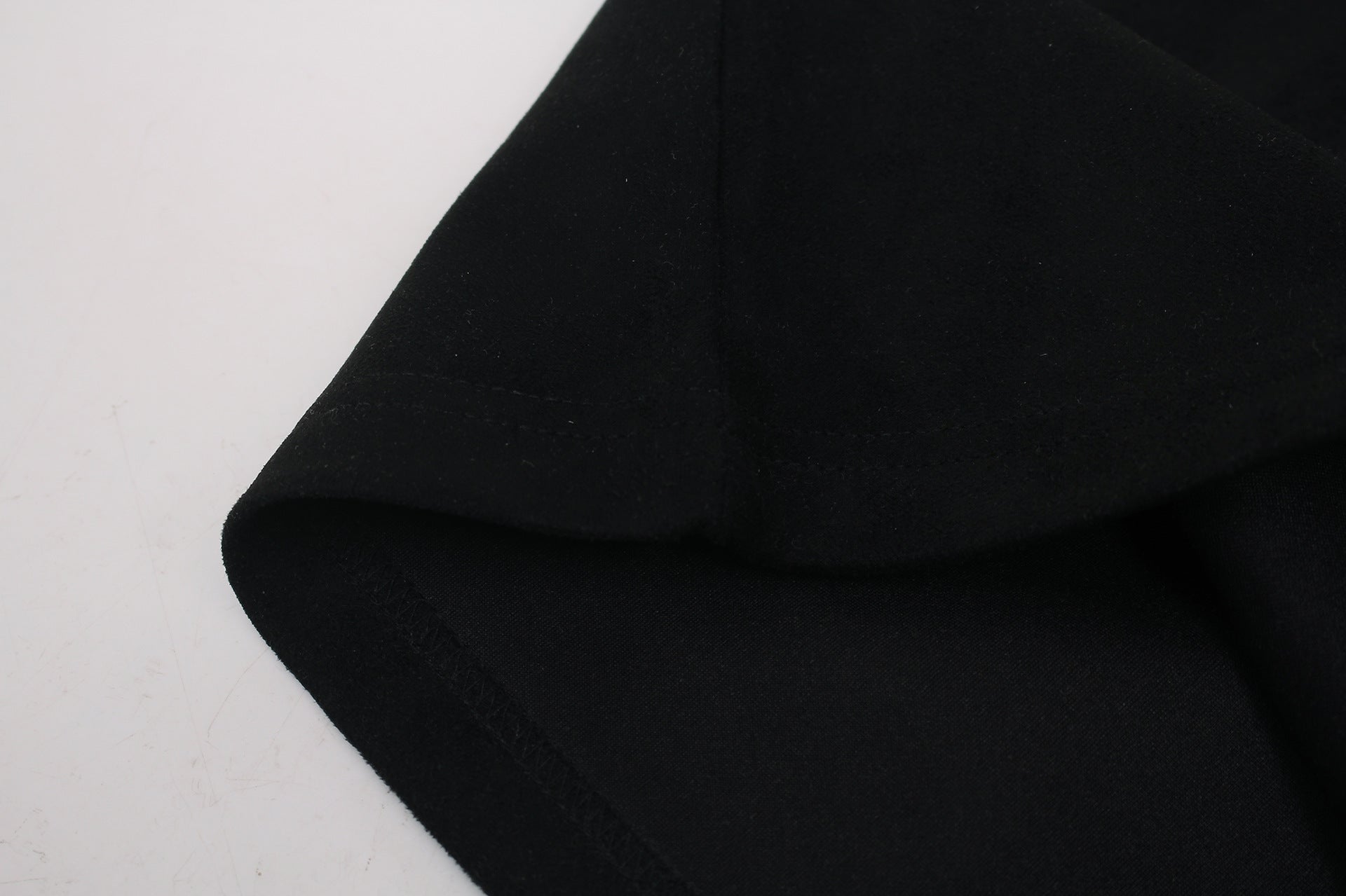 Color Block Suede Logo Short Sleeve T-Shirt
