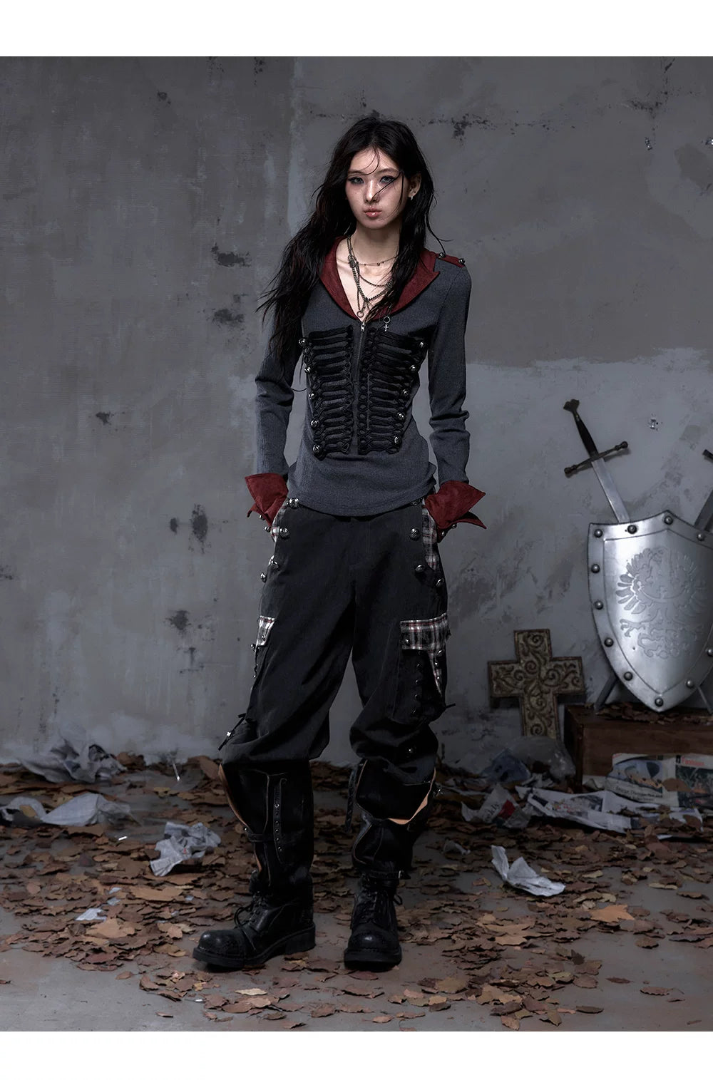 Panel Design Multi-Pocket Tapered Pants