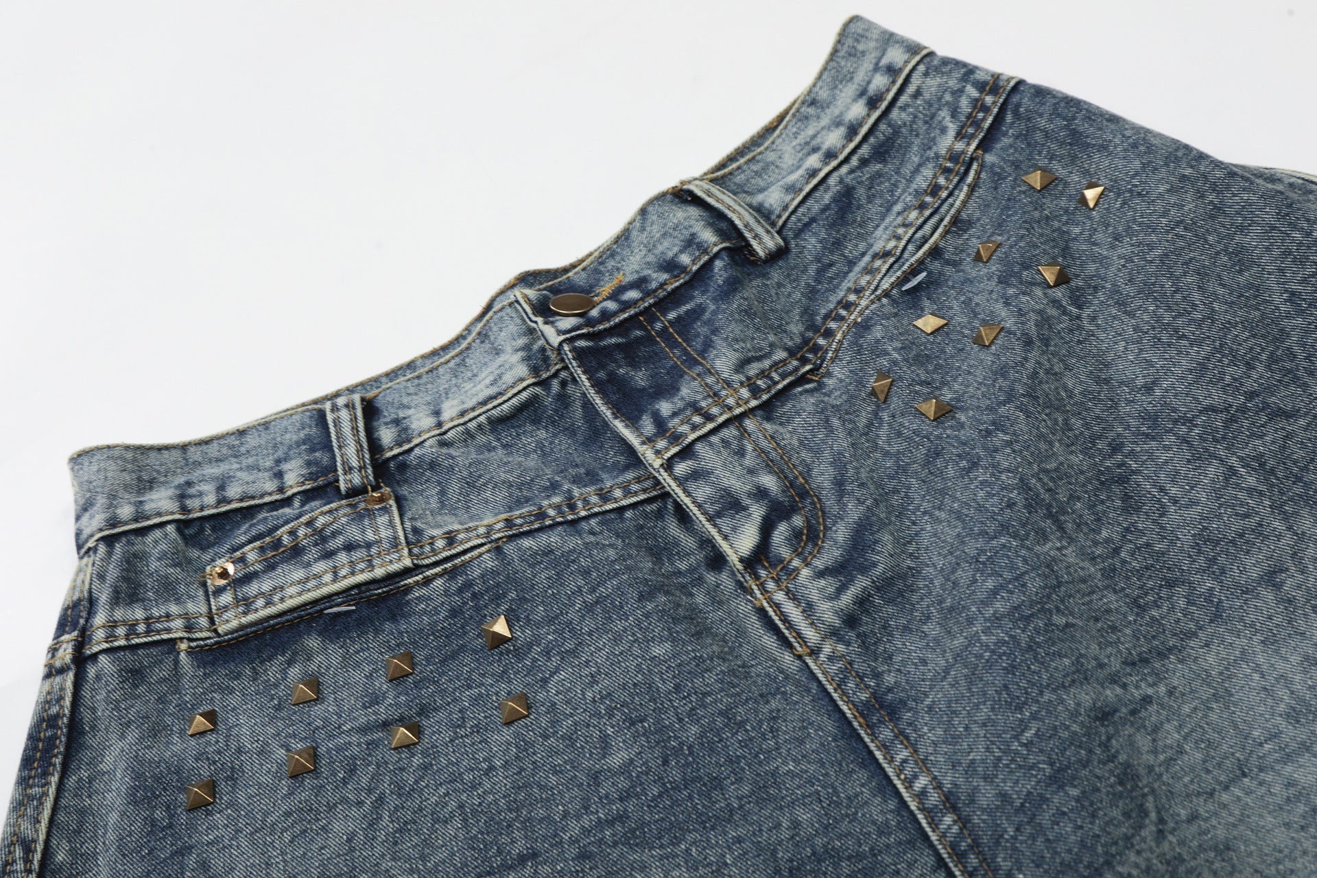 Washed Studs Panel Cropped Denim Jort