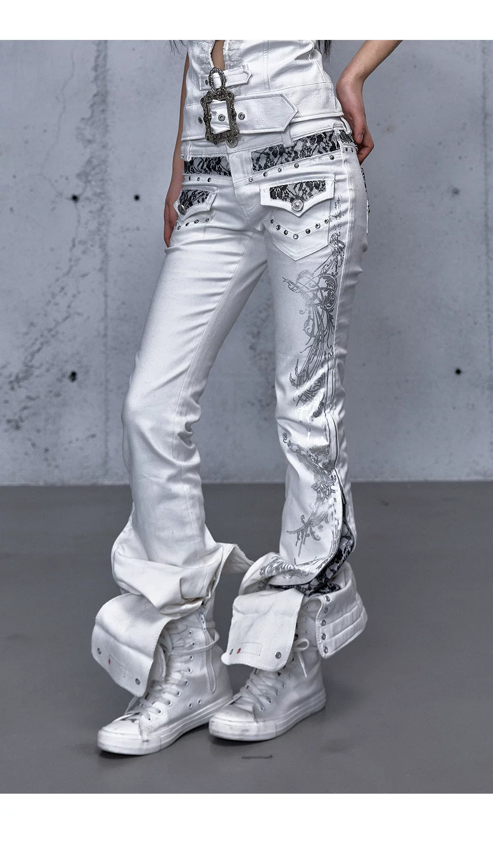 Embroidery Low Rise Straight Denim Jeans