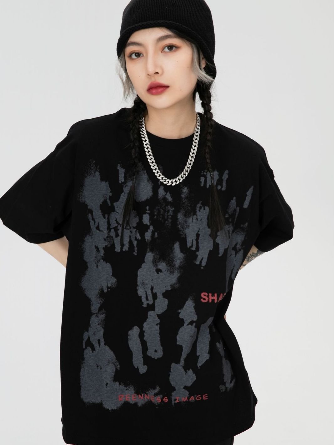 T-shirt grafica Shadow Steps