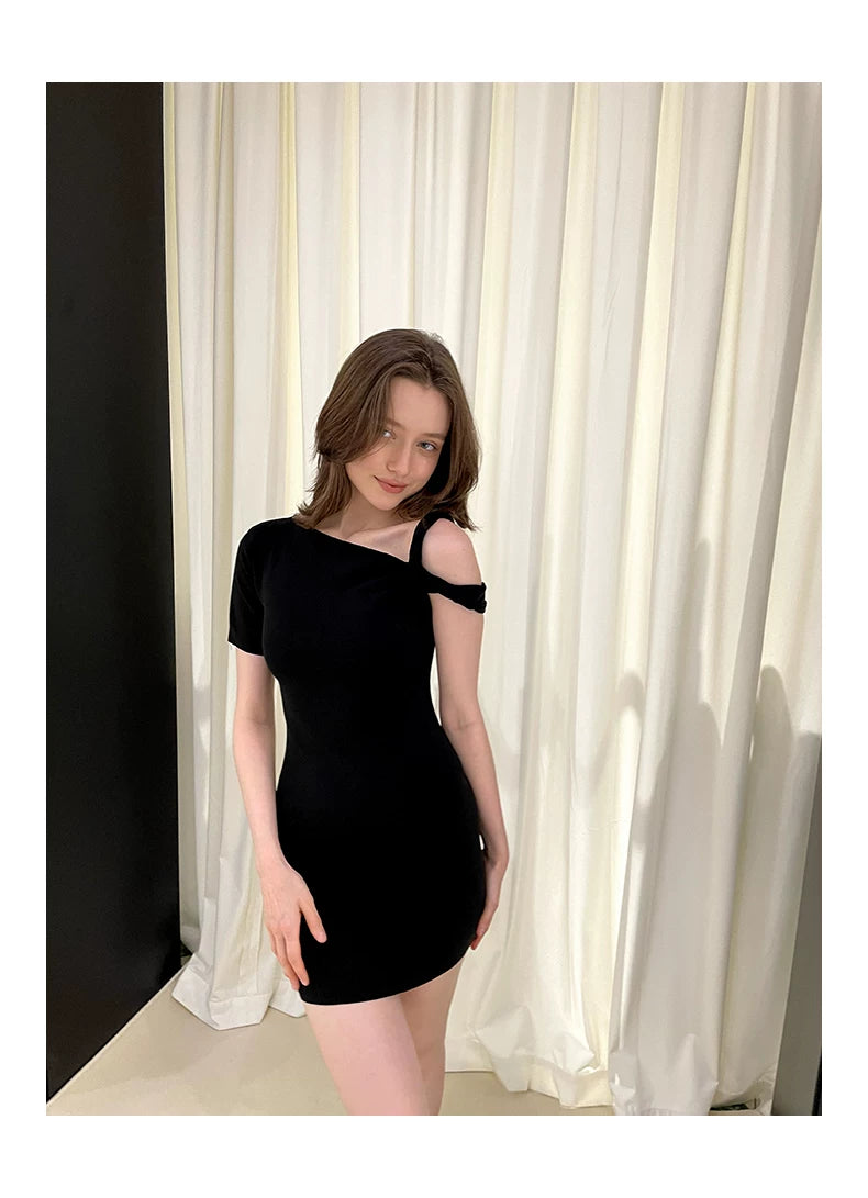 Vestido ajustado de un solo hombro