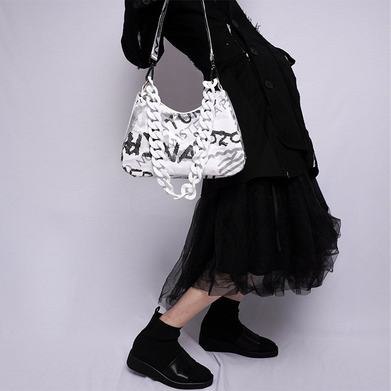 Graphic Design Chain Shoulder Bag