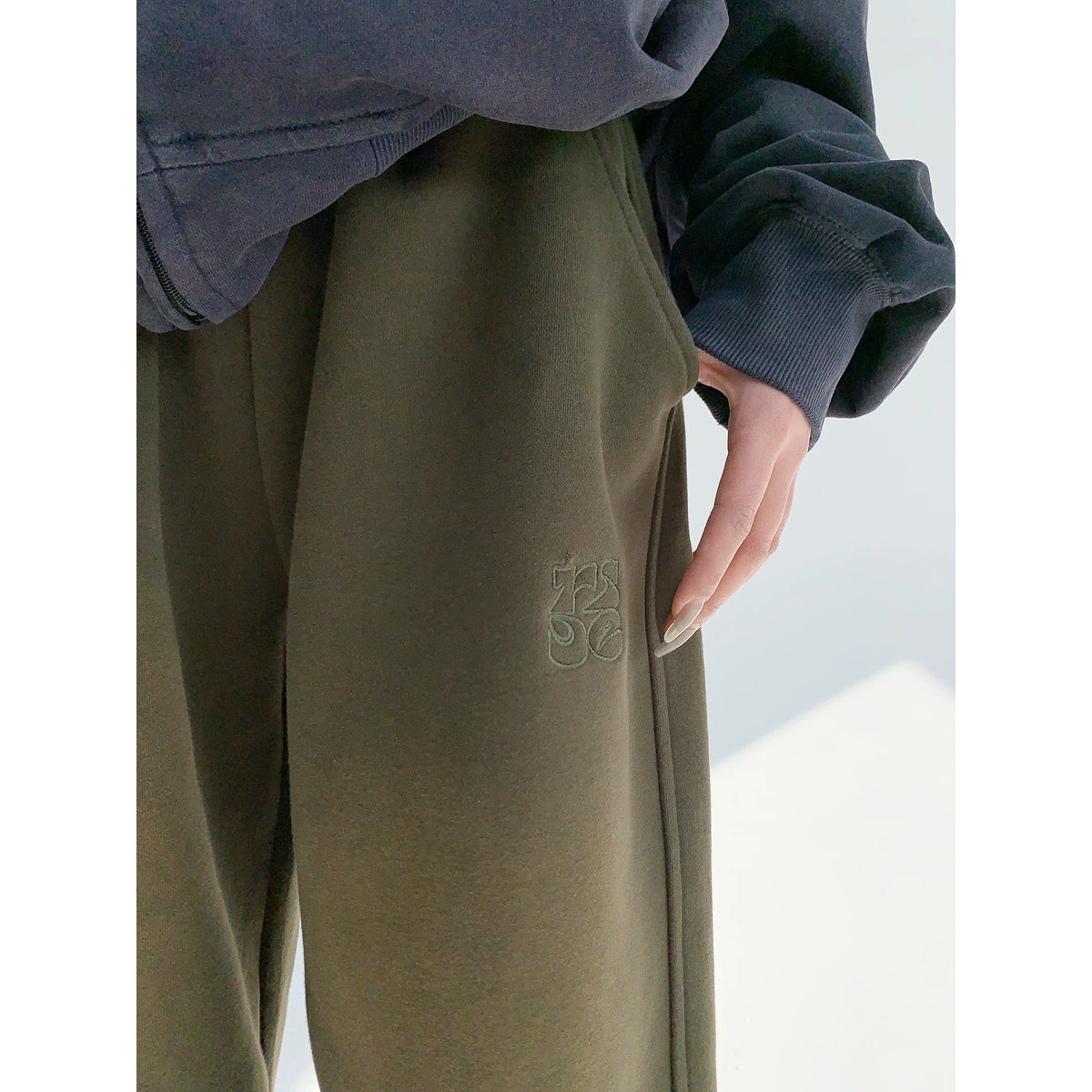 Washed Wide-Leg Straight Sweatpants