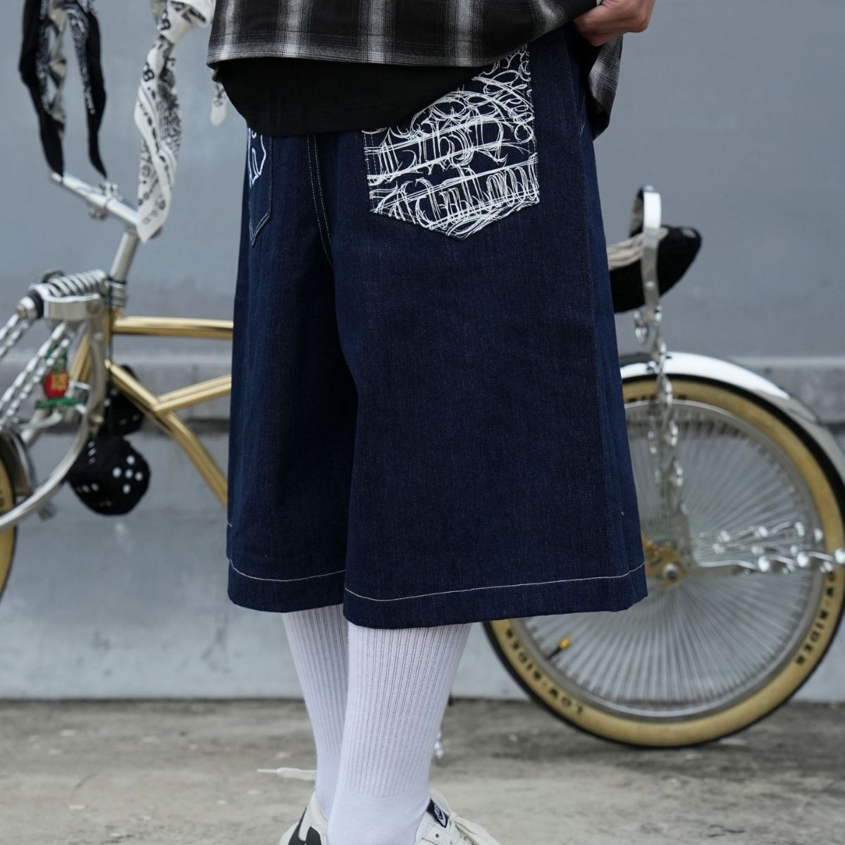 Heavyweight Raw Denim Embroidered Jort