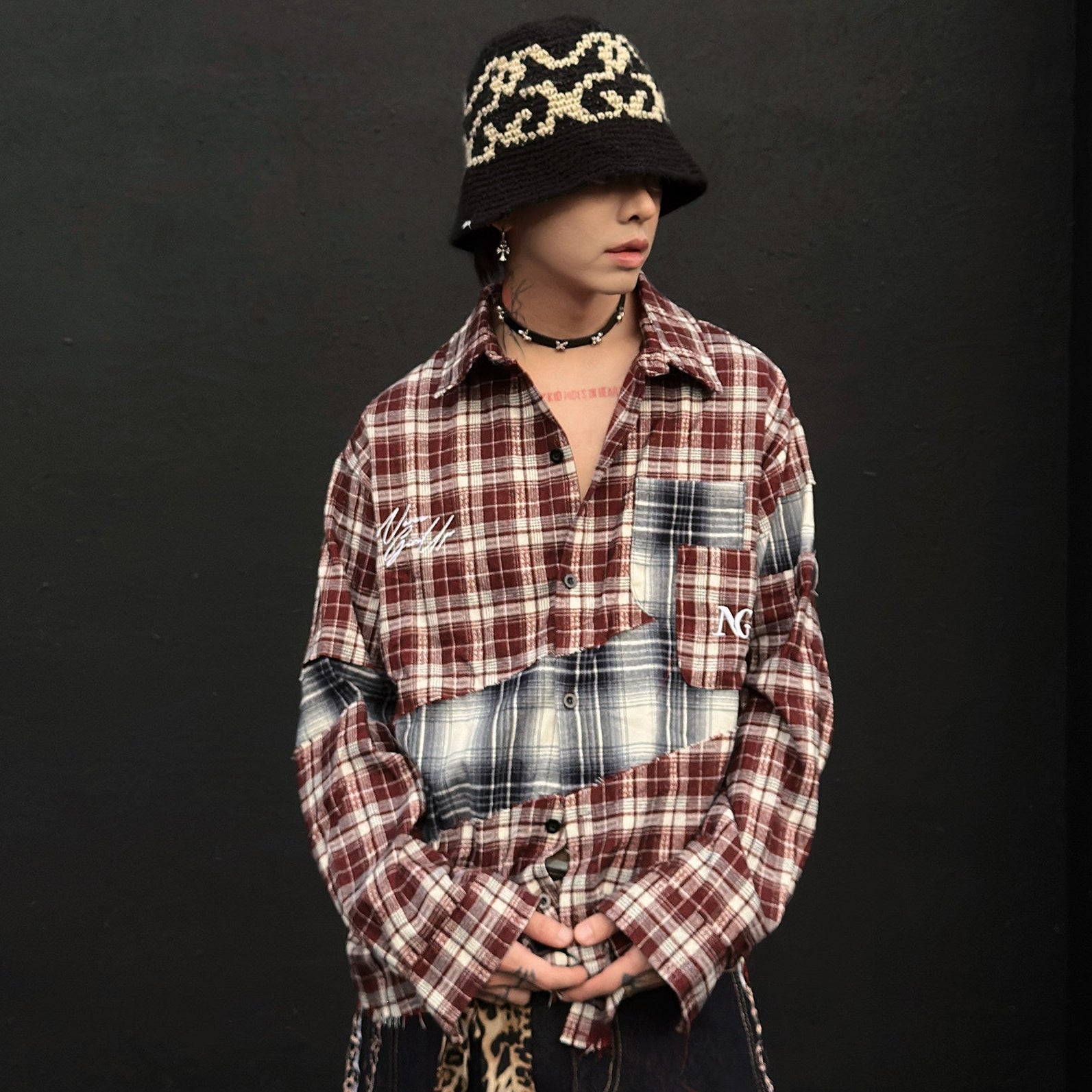 Camisa oversize de manga larga con estampado de cuadros y patchwork
