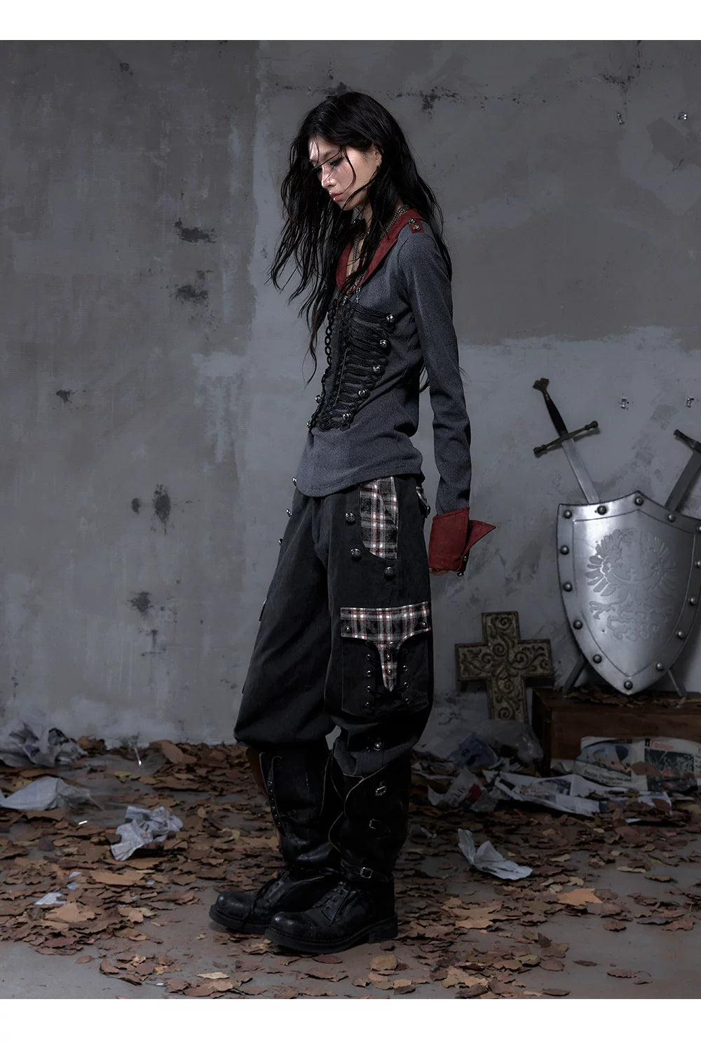 Panel Design Multi-Pocket Tapered Pants