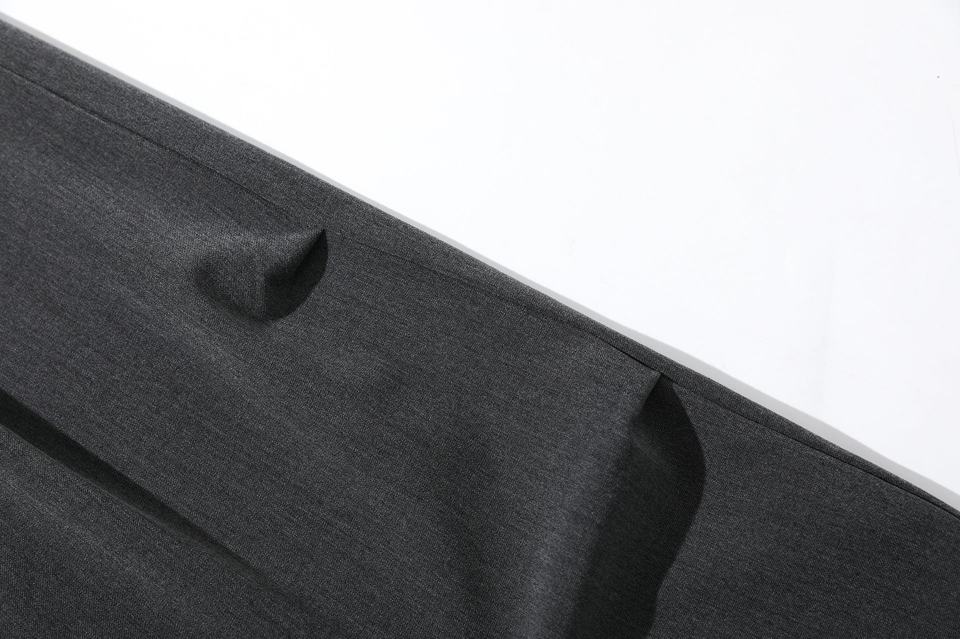 Deconstruction Pleats Curved Trousers