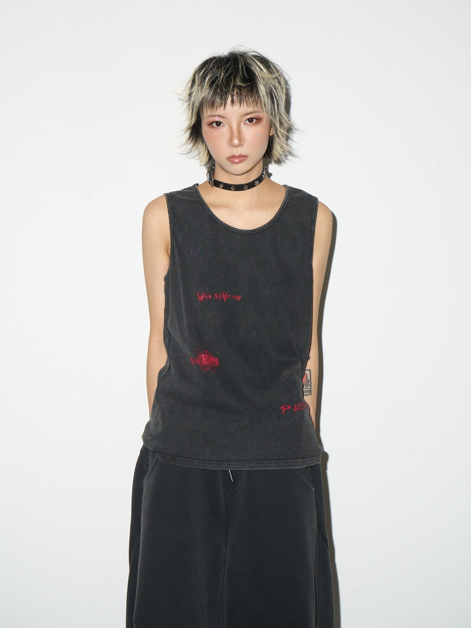 Letter Graffiti Round Neck Sleeveless Tank Top