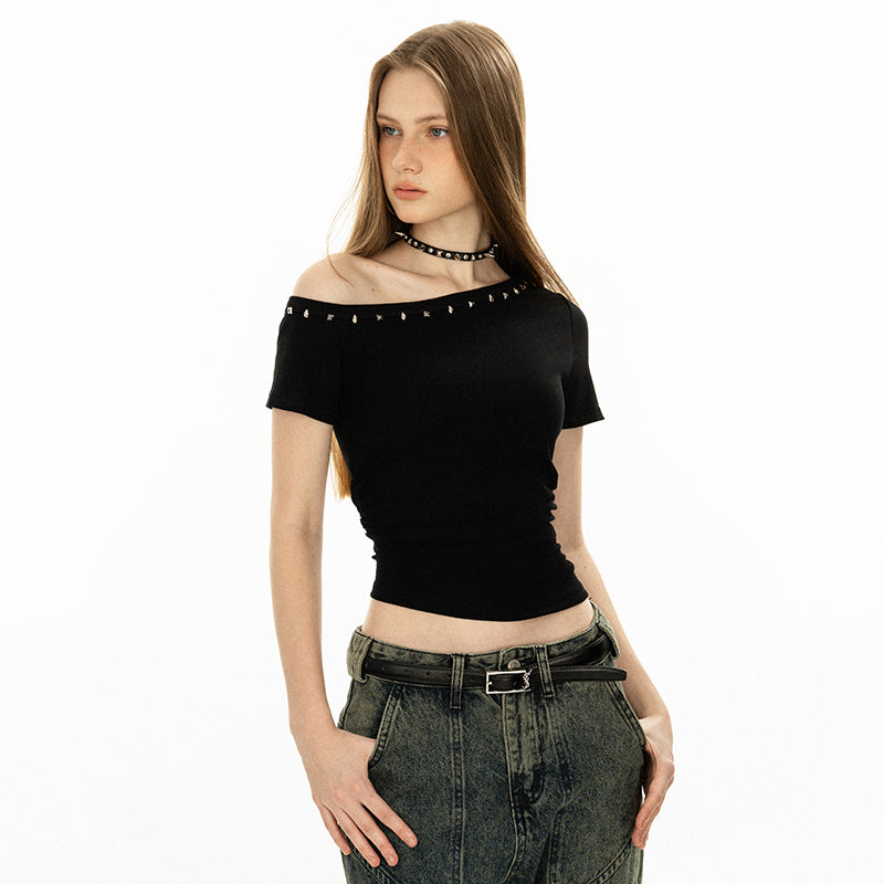 Irregular Off-The-Shoulder T-shirt