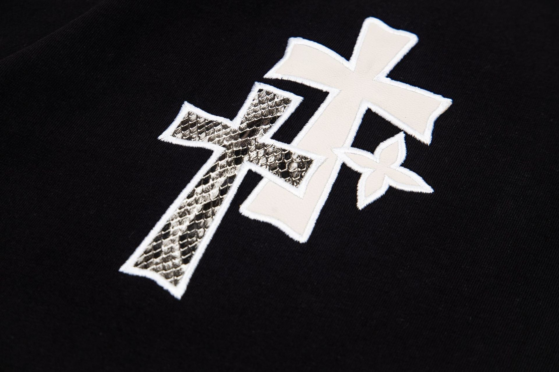 Cotton Cross Applique Embroidery Short Sleeve T-Shirt