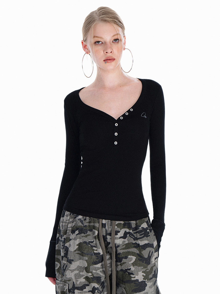 T-shirt à manches longues et col en V Button Babes