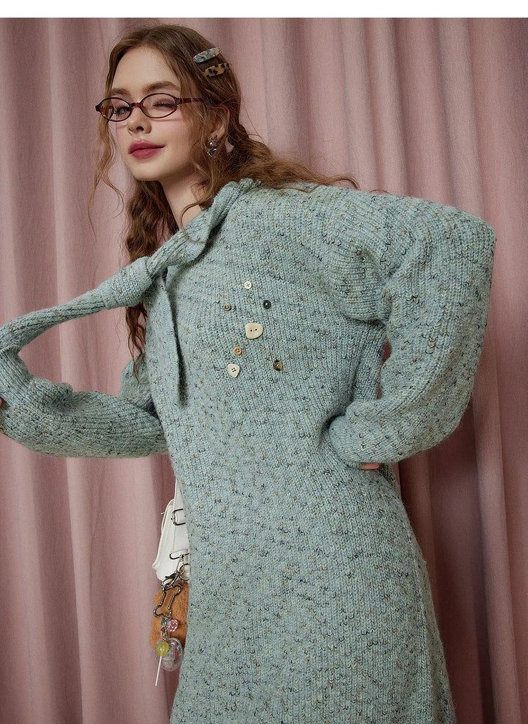 Robe longue ample à manches longues en maille avec capuche