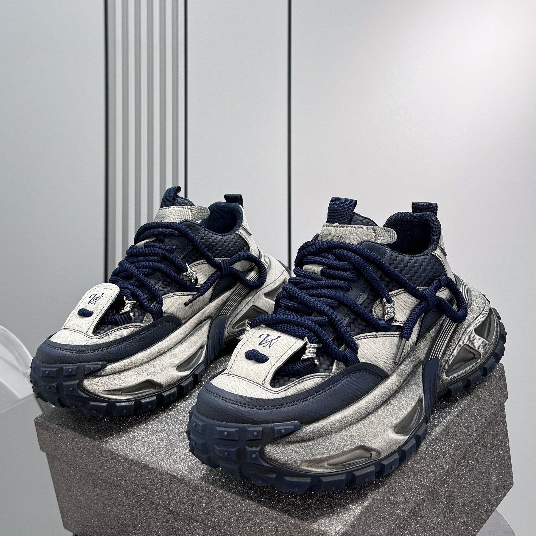Charm Rope Thick Sole Sneakers