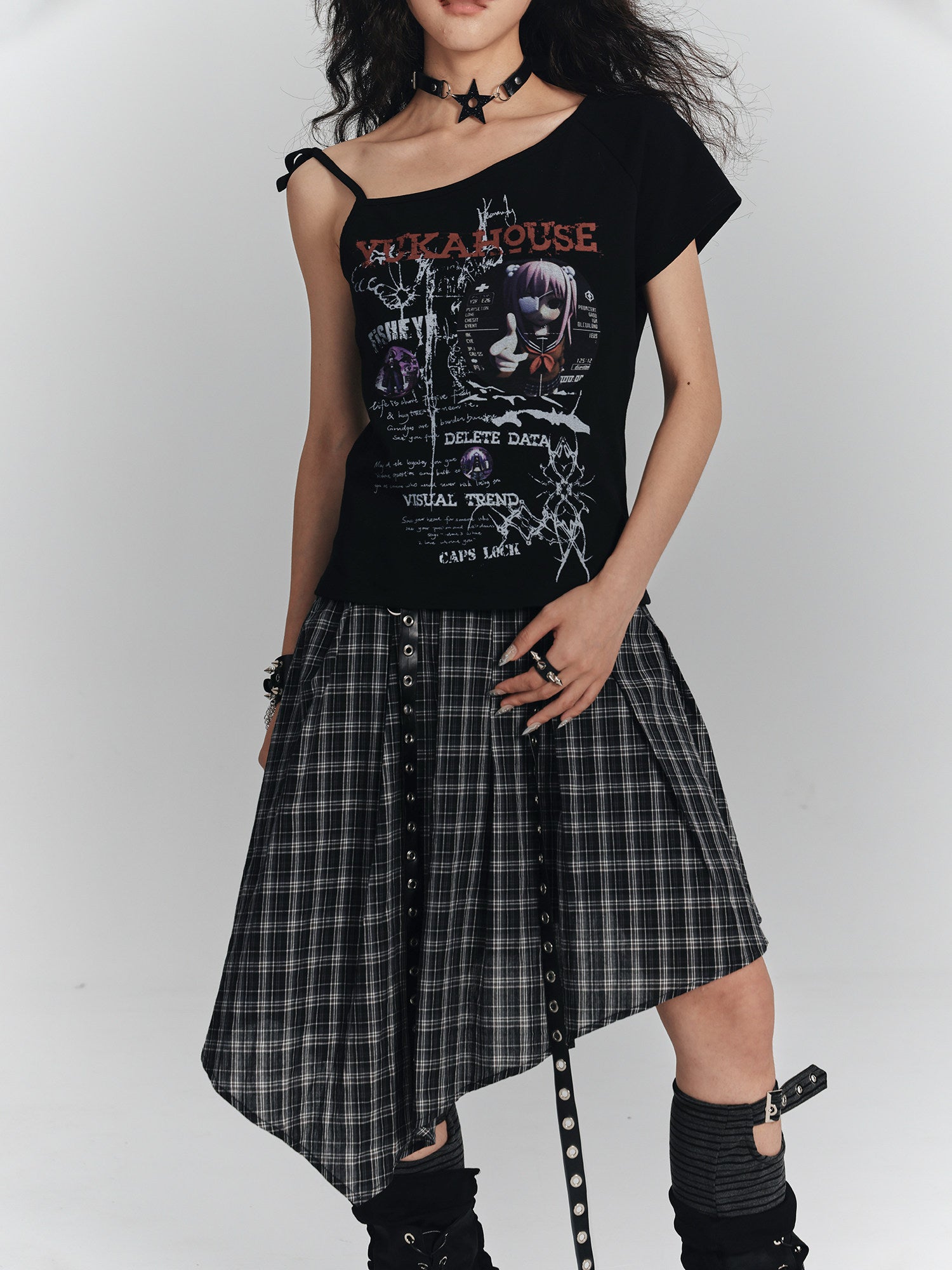 Off-Shoulder Graphic Print Slim Short Sleeve T-Shirt