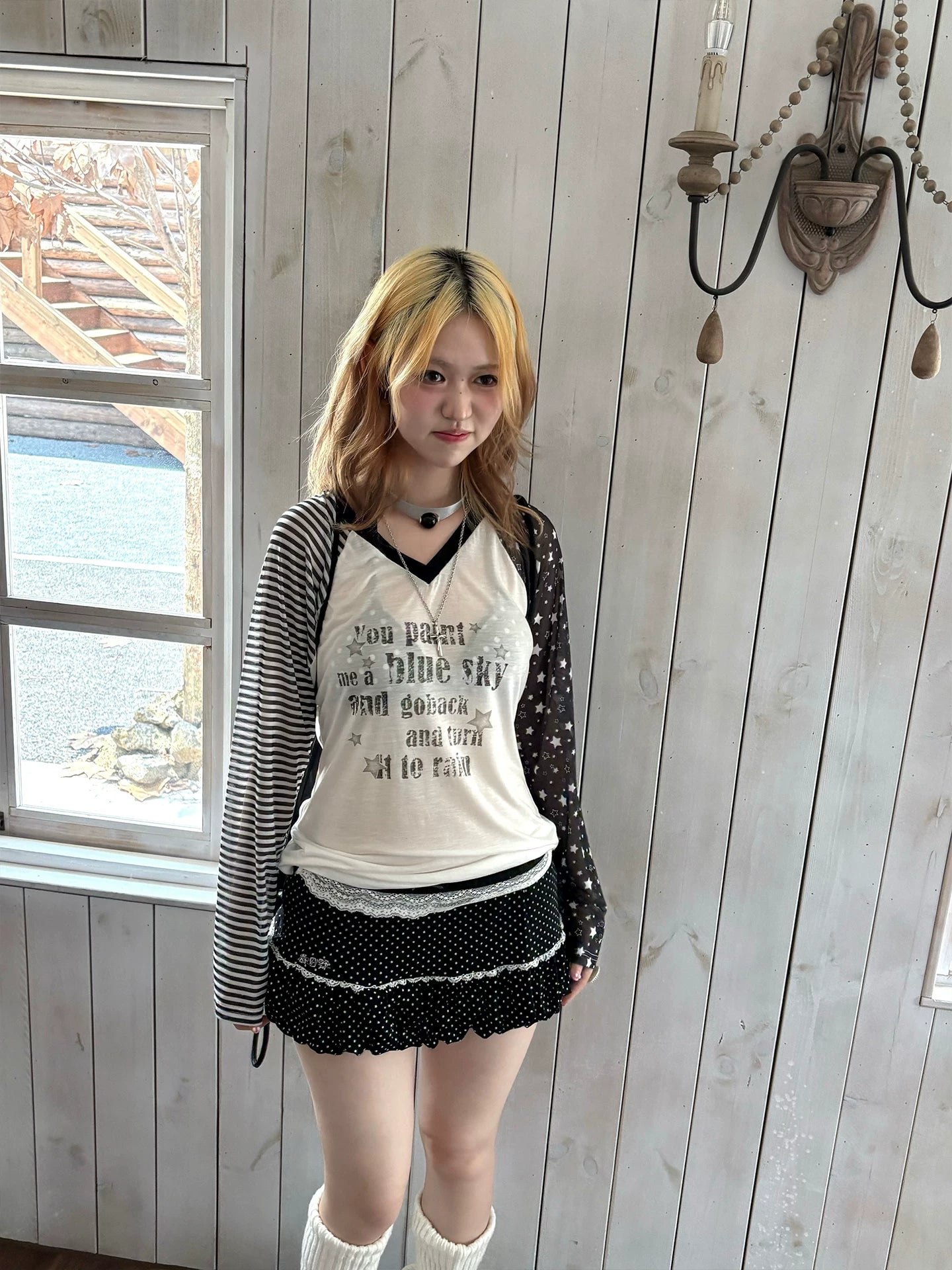 Star Contrast V-Neck Long Sleeve T-Shirt