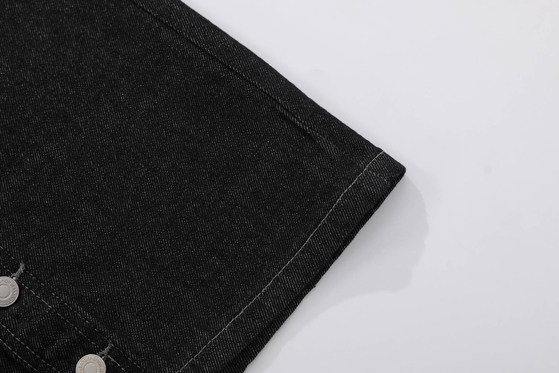 Raw Asymmetrical Button Denim Jort