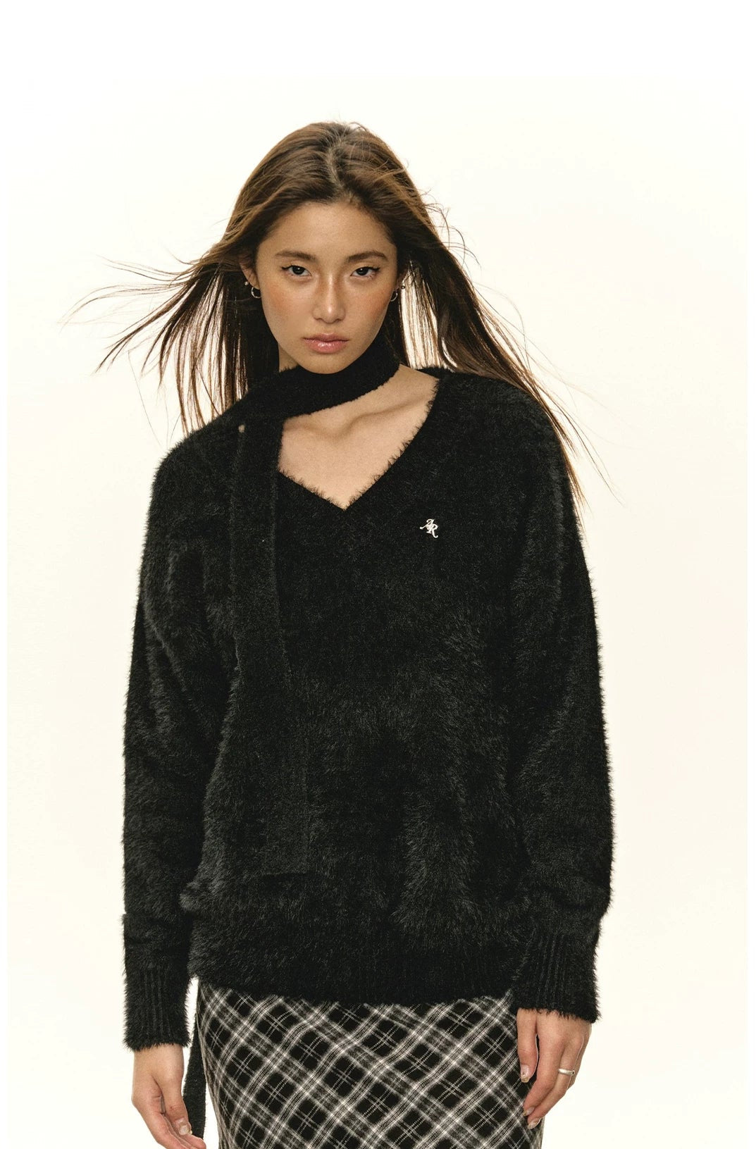 V-Neck Knit Sweater With Scarf