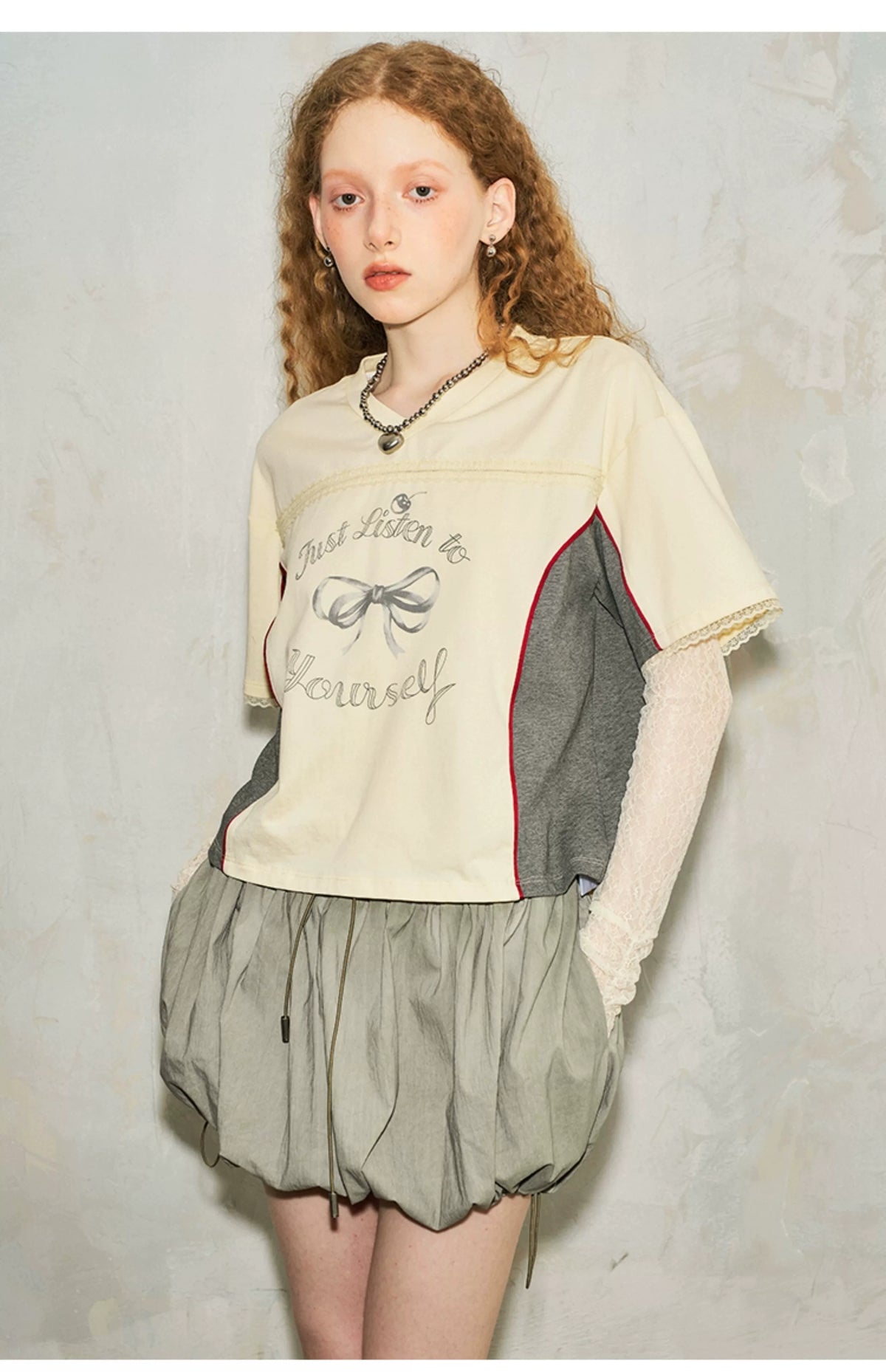 Bow Print V-Neck Short Sleeved T-Shirt