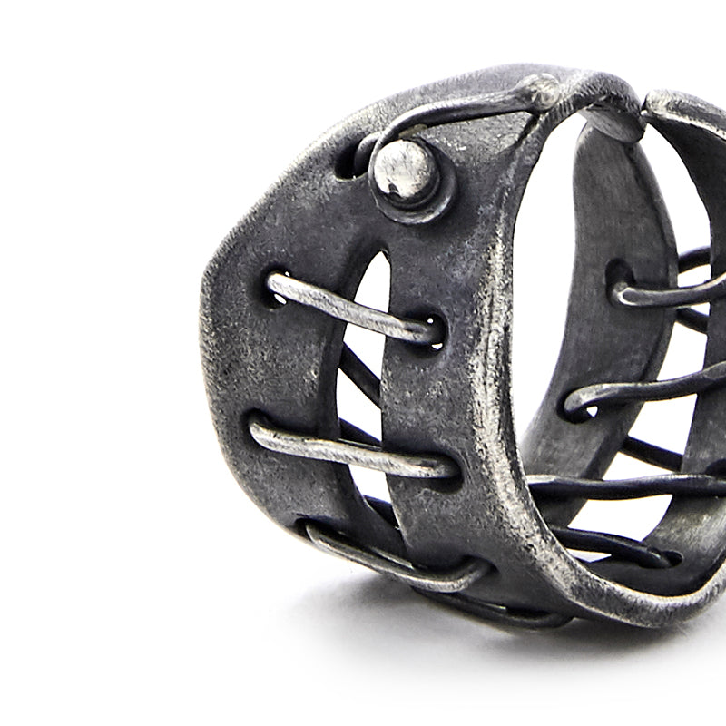 Dark Heavy Strap Silver Ring