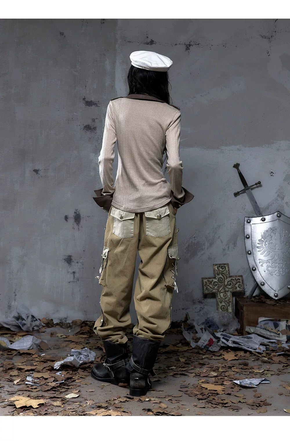 Panel Design Multi-Pocket Tapered Pants
