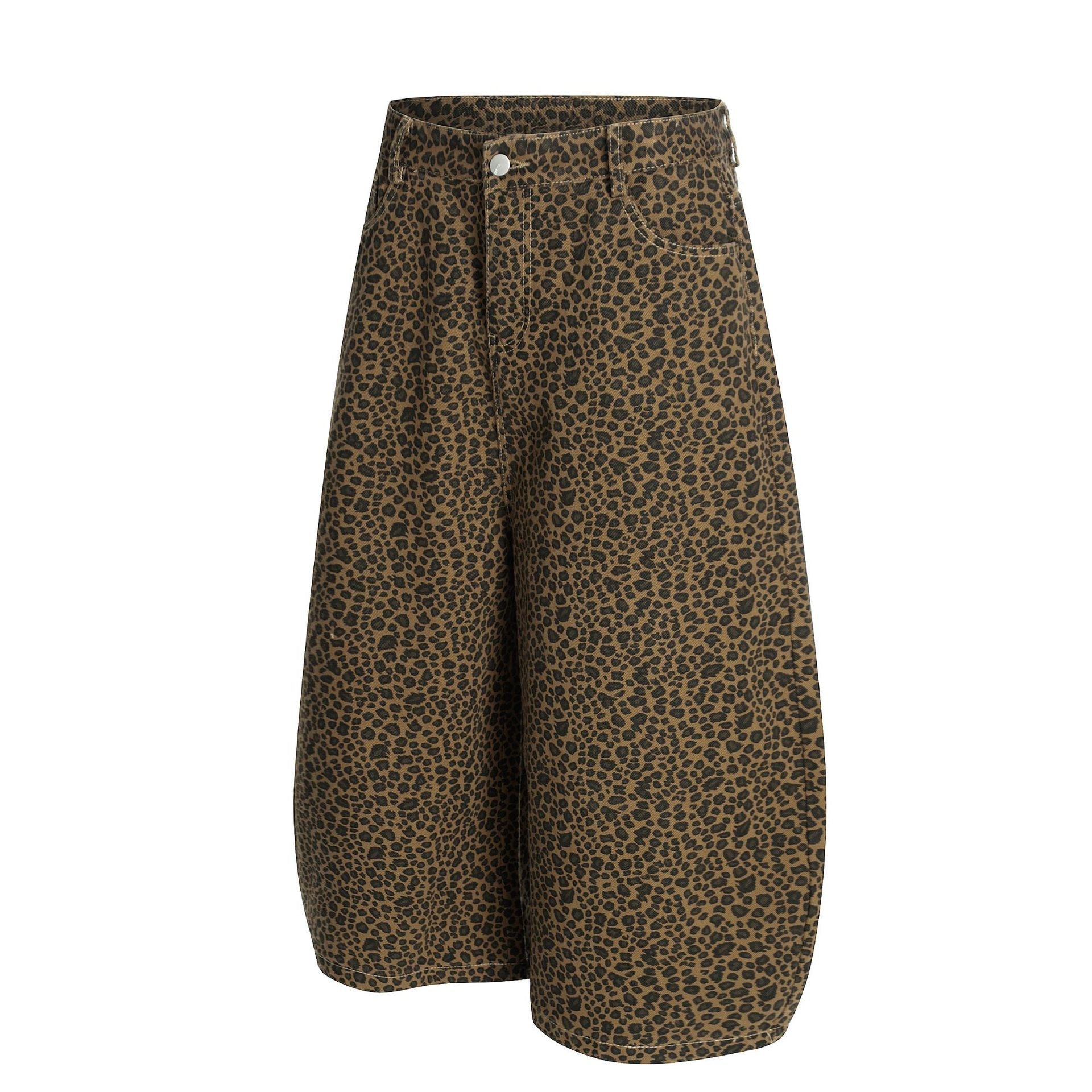 Leopard Print Curved Cargo Half Pants