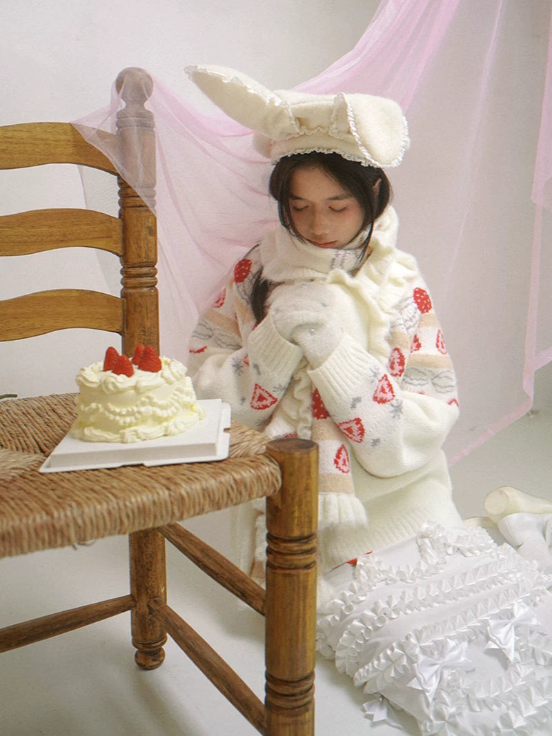 Strawberry Cake Jacquard Scarf