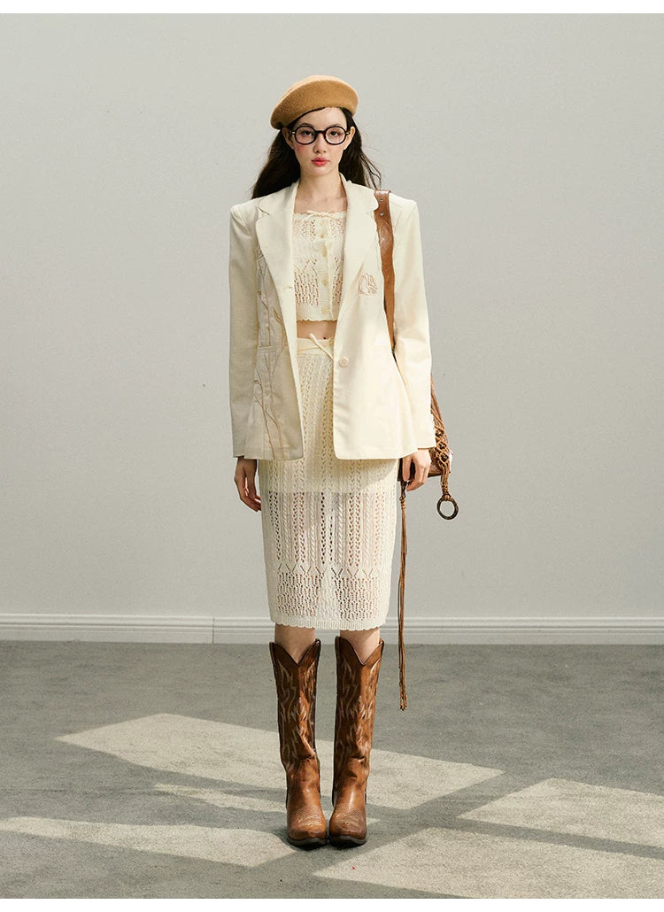 Ensemble veste ajourée et jupe courte à broderie rose