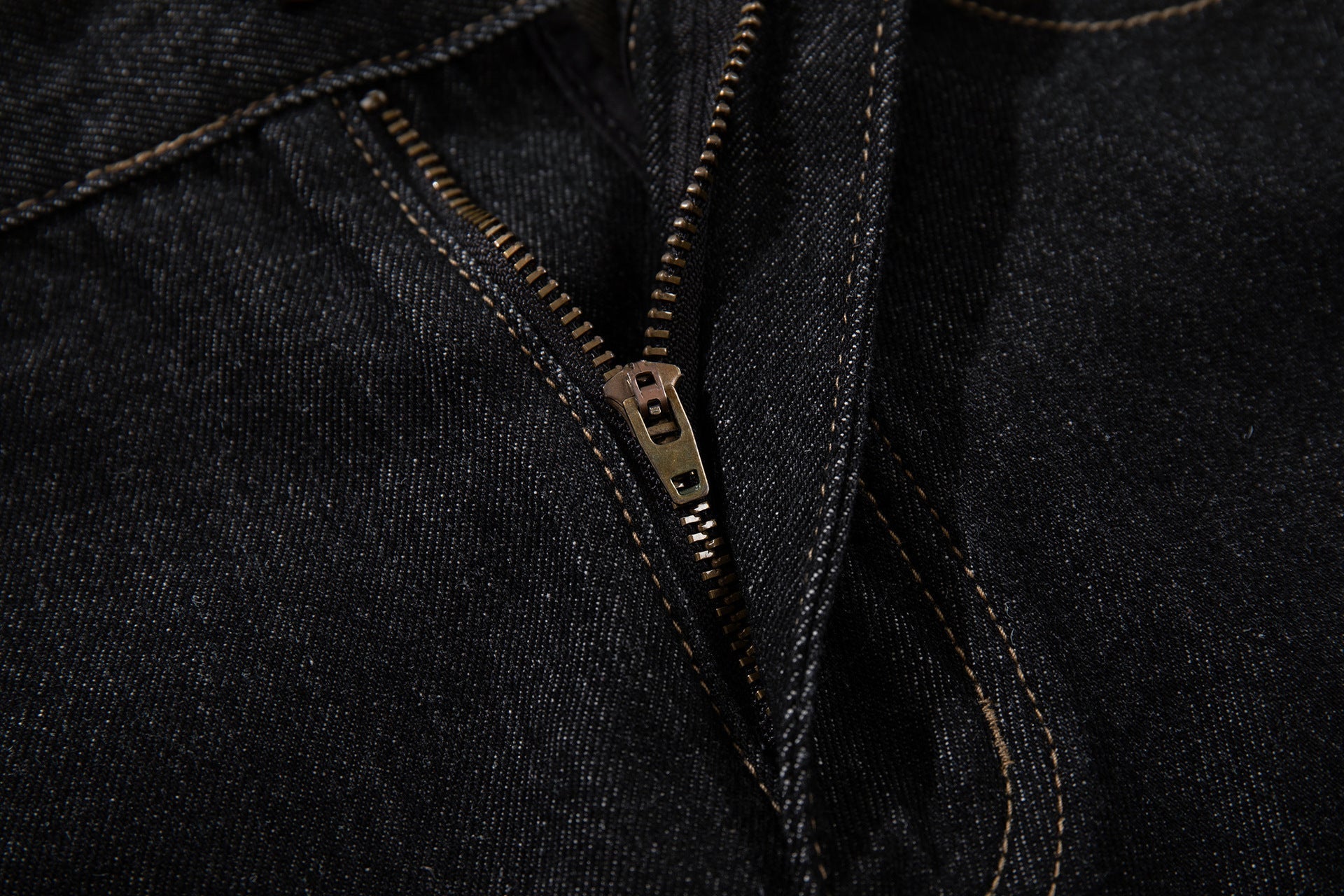 Wide Cargo Denim Jort