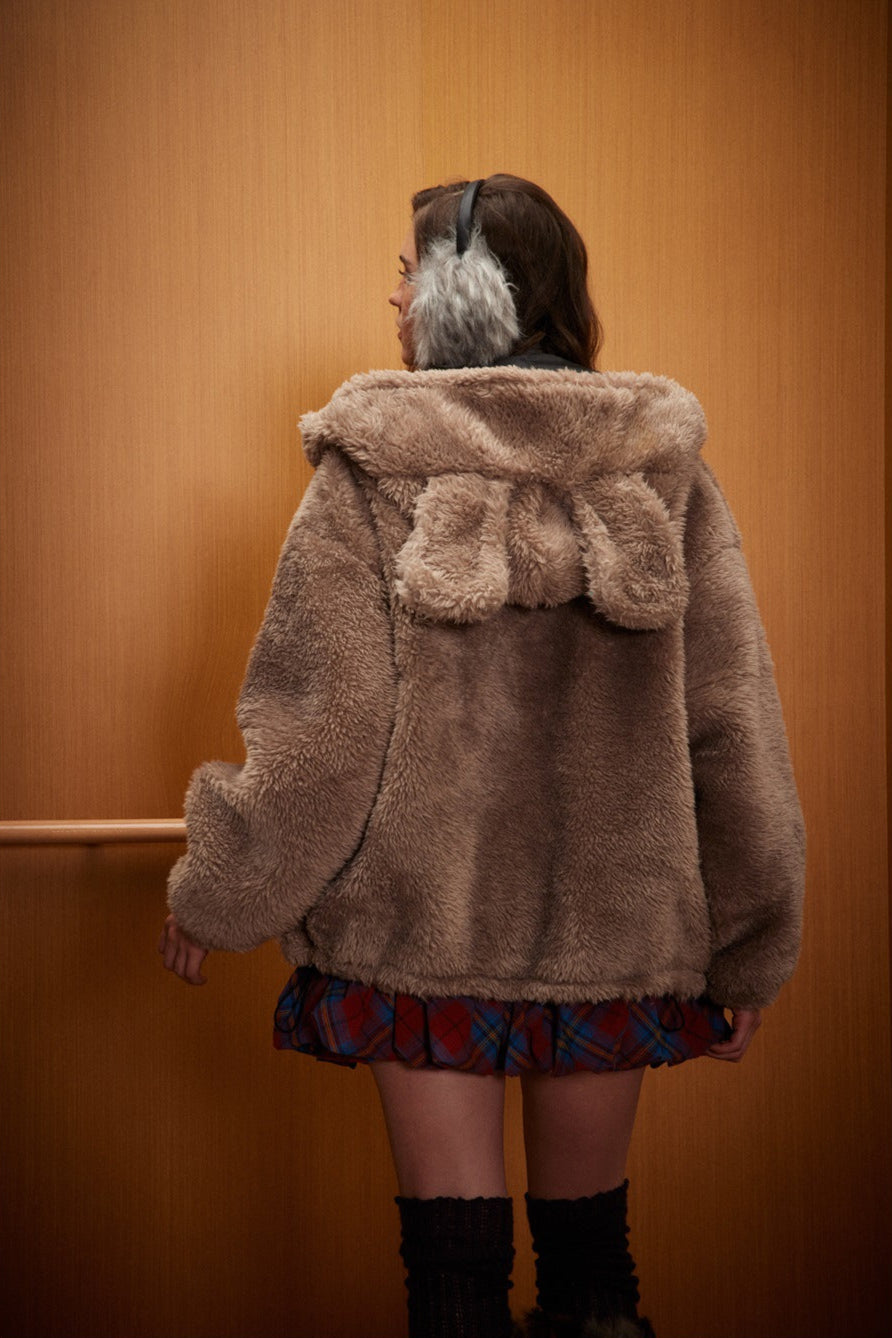 Veste en fourrure à capuche avec oreilles de lapin