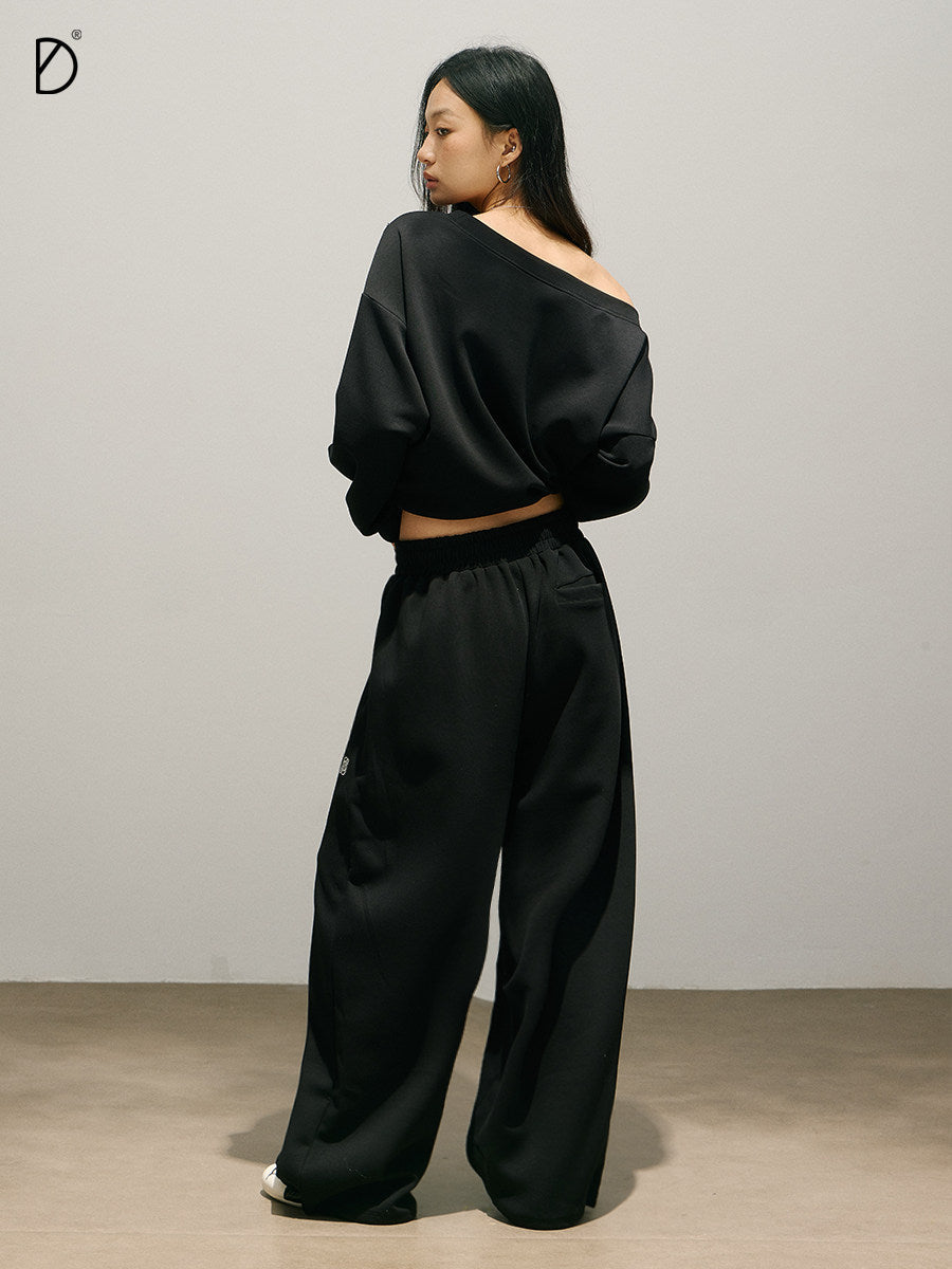 Off-Shoulder Oversize Sweatshirt & Adjustable Hem Sweatpants Setup