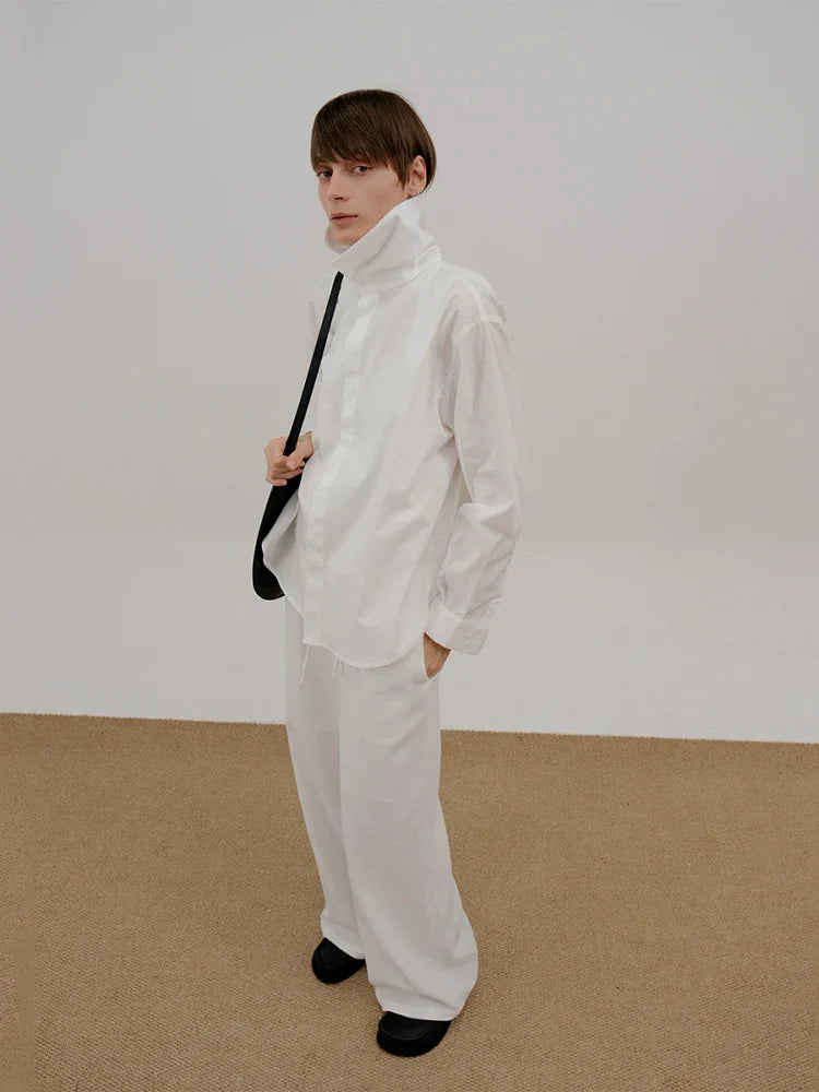 Camicia a maniche lunghe con collo alto e risvolto