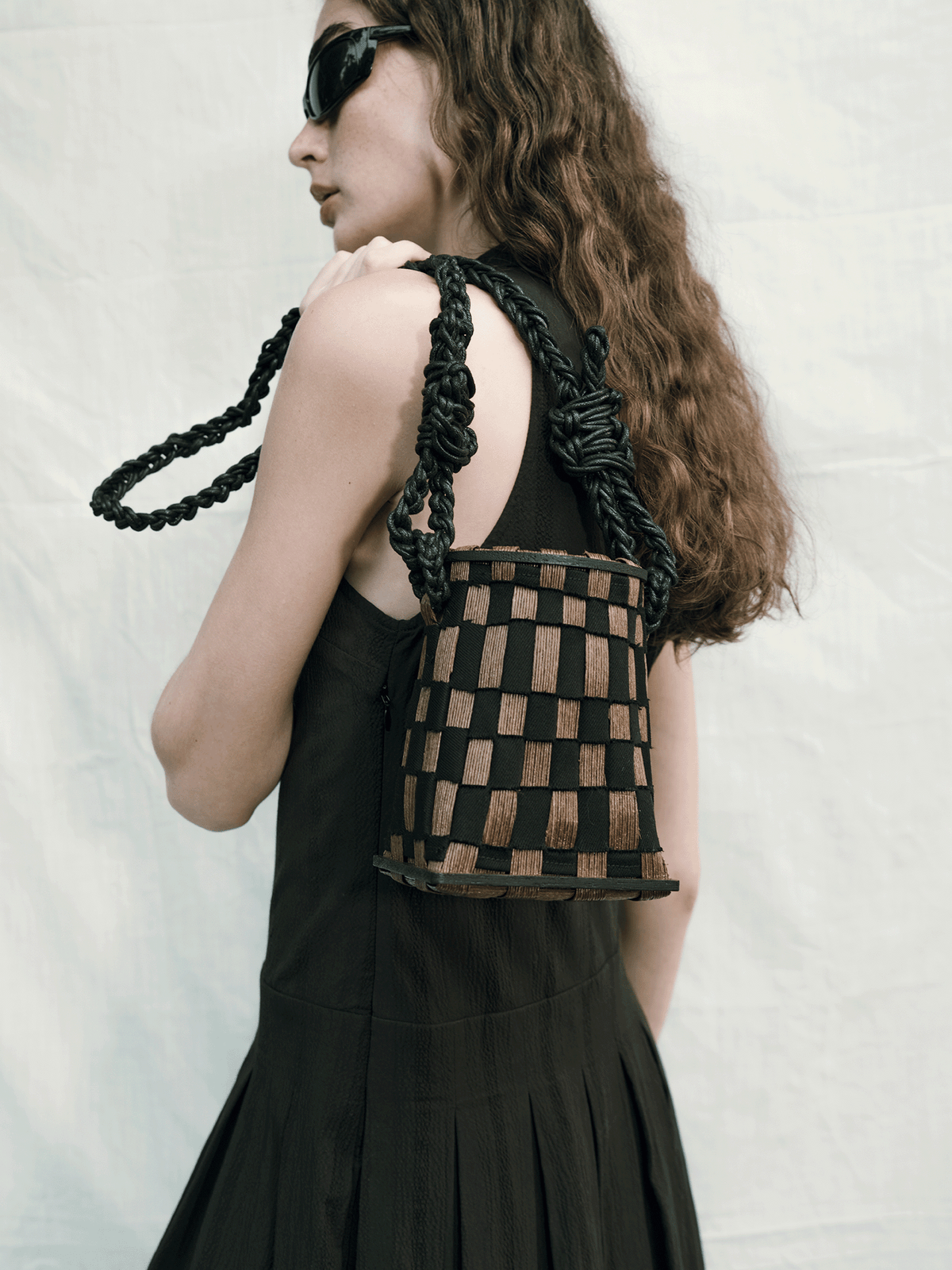 Paper Rattan Vase-Shaped Shoulder Bag