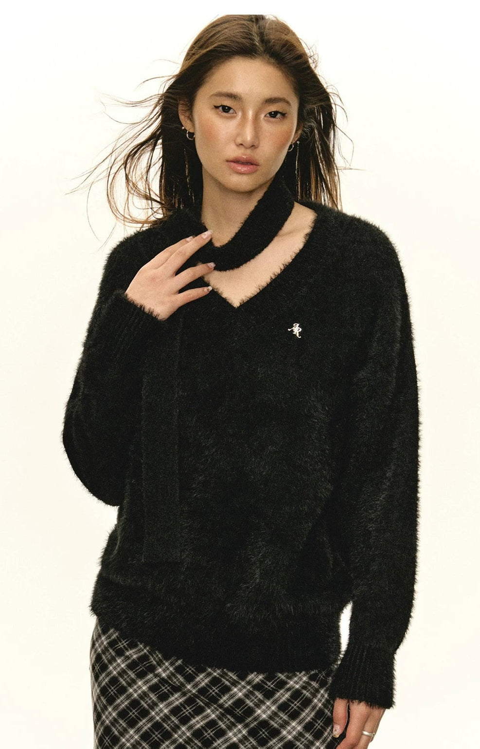 V-Neck Knit Sweater With Scarf