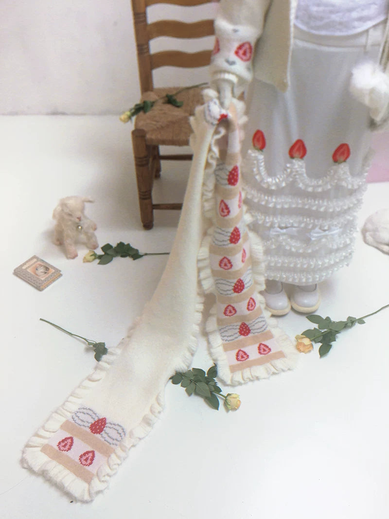 Strawberry Cake Jacquard Scarf