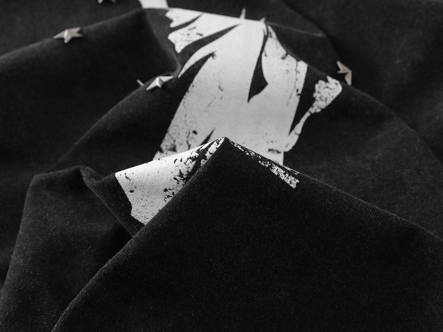 Heavyweight Metal Detail Short Sleeve T-Shirt