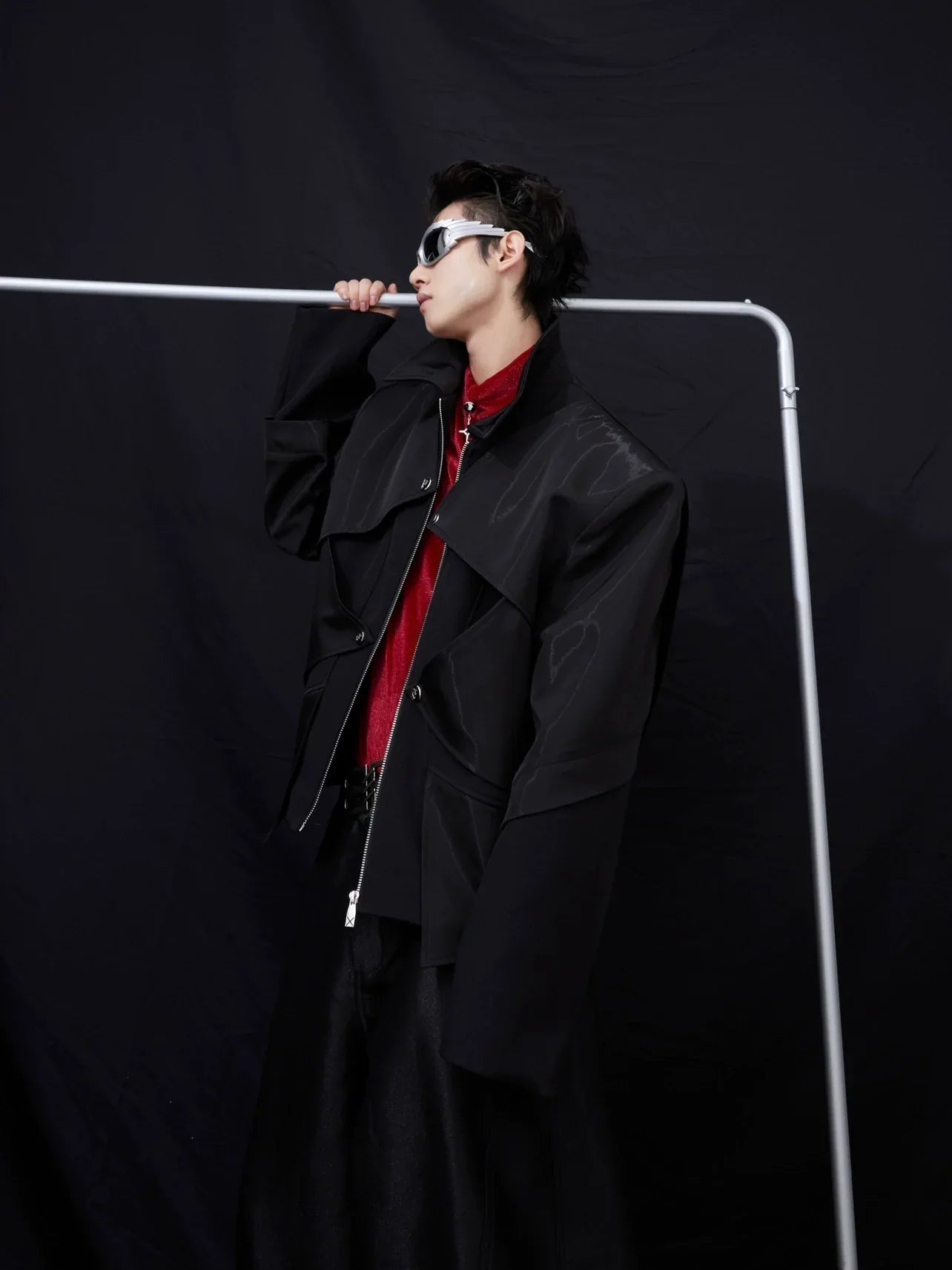 Pleats Design Zipper Short Jacket