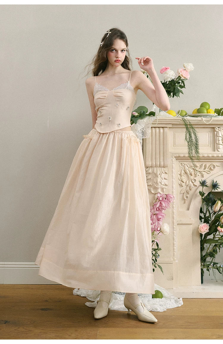 Ensemble caraco en dentelle et jupe longue